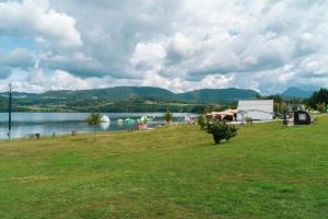 Mobilna hiška pod Lipo