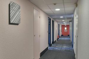 Hotels B&B HOTEL Brive-la-Gaillarde : photos des chambres
