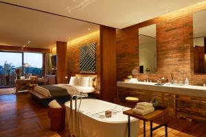 Suite Gia Đình (Family Suite)