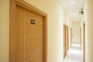 RedDoorz Plus @ Losari Makassar