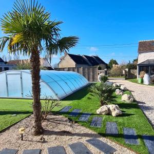 Maisons de vacances Maison de 6 chambres avec piscine privee jacuzzi et jardin clos a Mosnes : photos des chambres