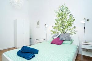 Bright, Spacious Apartment in the Historic Centre