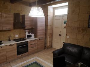 Two gate town house