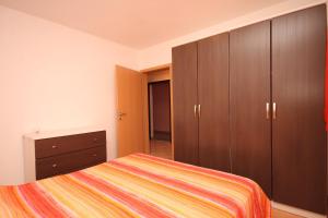 Apartments with a parking space Valbandon, Fazana - 7258