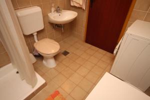 Apartments with a parking space Valbandon, Fazana - 7259