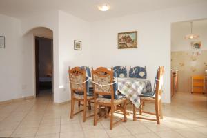 Apartments with a parking space Medulin - 7209