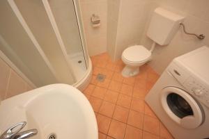 Apartments with WiFi Stinjan, Pula - 7246