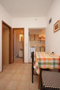 Apartments with WiFi Pomer, Medulin - 7294