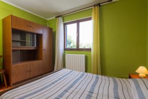 Family friendly apartments with a swimming pool Sisan, Medulin - 7243