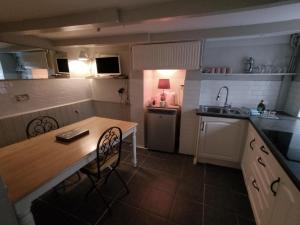 Samphire Cottage