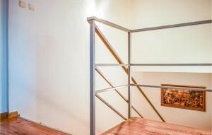 2 Bedroom Cozy Apartment In Kolobrzeg