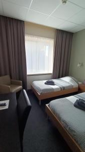 Small Double or Twin Room room in Hotel Rozenburg