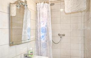 Awesome apartment in Dominikowo with WiFi