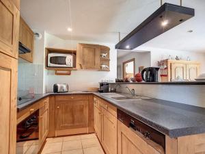Appartements Appartement spacieux et confortable A proximite des pistes Balcon WIFI - FR-1-344-771 : photos des chambres