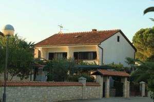Apartments with a parking space Valbandon, Fazana - 7307