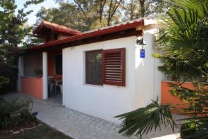 Apartments with a parking space Valbandon, Fazana - 7383 