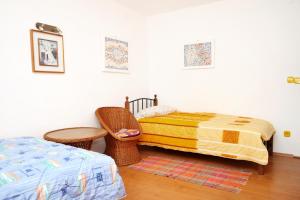 Family friendly house with a swimming pool Valtura, Pula - 7325