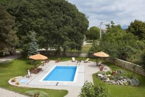 Family friendly apartments with a swimming pool Sumber, Central Istria - Sredisnja Istra - 7332