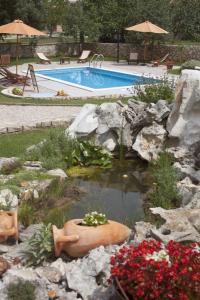 Family friendly apartments with a swimming pool Sumber, Central Istria - Sredisnja Istra - 7332