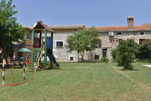 Family friendly house with a swimming pool Guran, Central Istria - Sredisnja Istra - 7373 