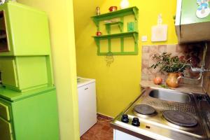 Family friendly house with a swimming pool Valtura, Pula - 7324