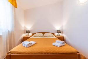 Family-friendly apartments with swimming pool Krnica, Marcana - 7357