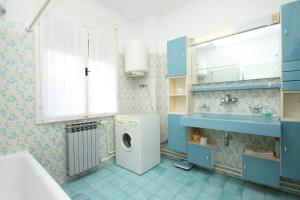 Apartments with a parking space Pula - 7321