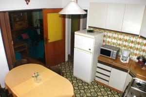 Apartments with a parking space Pula - 7321