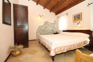 Family friendly apartments with a swimming pool Sumber, Central Istria - Sredisnja Istra - 7332