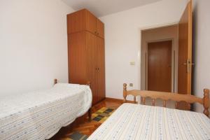 Apartments with a parking space Basanija, Umag - 7334