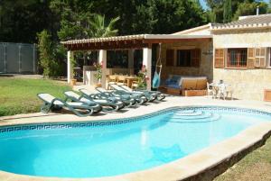 Nostra Caseta villa with pool & marina view near beaches