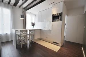 Montorgueil beautiful apartment