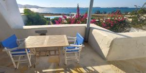 Rosanna kite apartments by the sea & pool with sunset