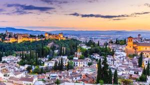 Expoholidays - Granada centro Elvira PARKING gratis