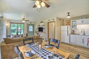 Mountain View Home Steps to Amphitheater Park