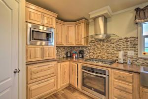 Mtn Gem with Breathtaking Scenery 7 Mi to Dtwn