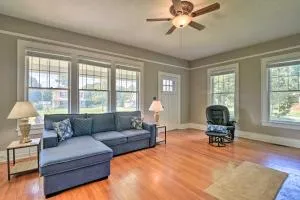 Glasgow Home with Porch Close to Lake and Caves! - Fountain Run