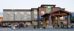 Holiday Inn Express Golden-Kicking Horse by IHG