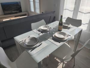 Appartements Appartement T3 PLUME Hyper centre d'ERNEE : photos des chambres