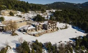 Karyatis Resort - Feneos