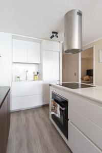 Neptuno Apartment 2BR WSea View & Parking