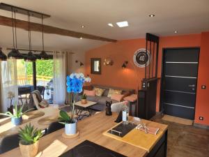 gîteduruisseau73 maison entière coeur des Alpes, terrasse, garage, idéal départ randos, vélo cols Iseran, St Bernard, Roselend, les Arcs, parc de la Vanoise