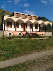 Nairi Guest House - Unrated properties in Stepantsminda