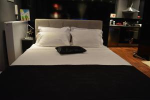 The Love suite 1 Athens Riviera