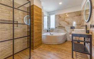 Beautiful Home In Porec With Kitchen