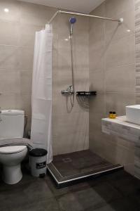 Menta Studios, next to metro station, smart tv