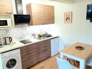 Appartements Appartement cosy entier, parking gratuit dans la rue : photos des chambres