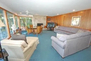 Millers Lake House - Cedar