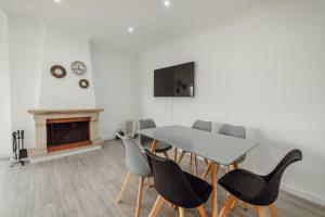 Gaia Terrace With Elevator by Vacationy