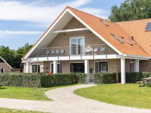 Group Apartment Ameland near Nes